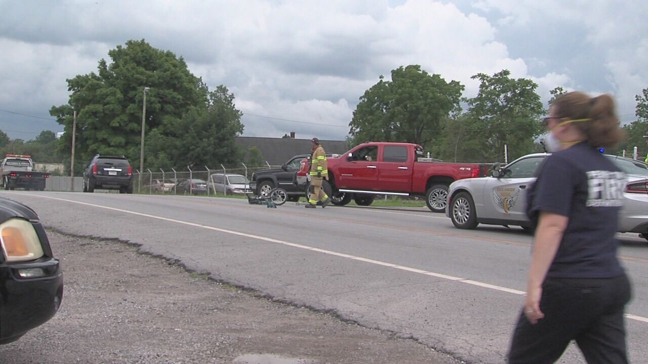 Truck hits moped in Lima